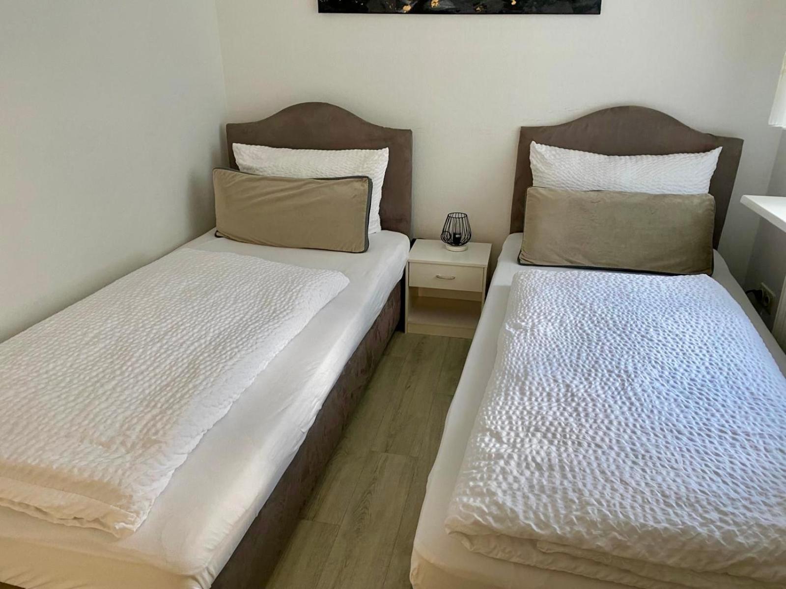 Altstadt-Hotel Gosequell กอสลาร์ ภายนอก รูปภาพ